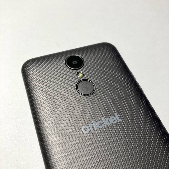 LG Fortune Smartphone - Picture 3 of 7